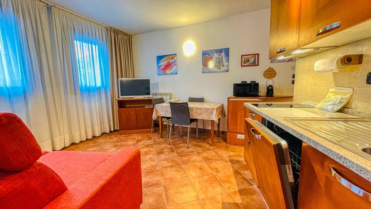 Appartamento Smith Roero - Affitti Brevi Italia Bardonecchia Bagian luar foto