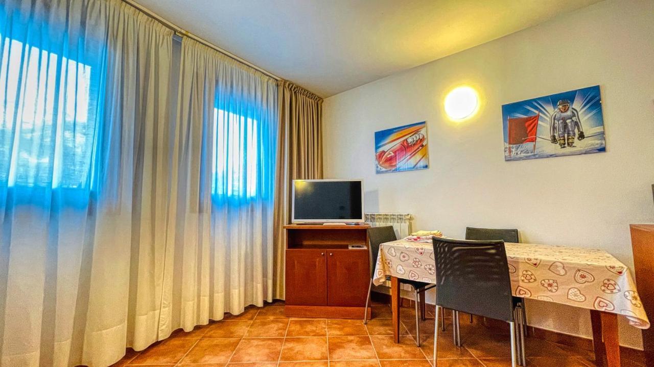 Appartamento Smith Roero - Affitti Brevi Italia Bardonecchia Bagian luar foto